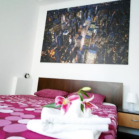 Luxury Apartament Apartment Букурещ Екстериор снимка