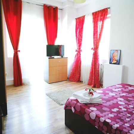 Luxury Apartament Apartment Букурещ Екстериор снимка