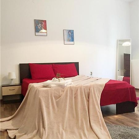 Luxury Apartament Apartment Букурещ Екстериор снимка